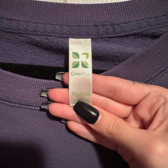 Pullover - Picture 2 of 2